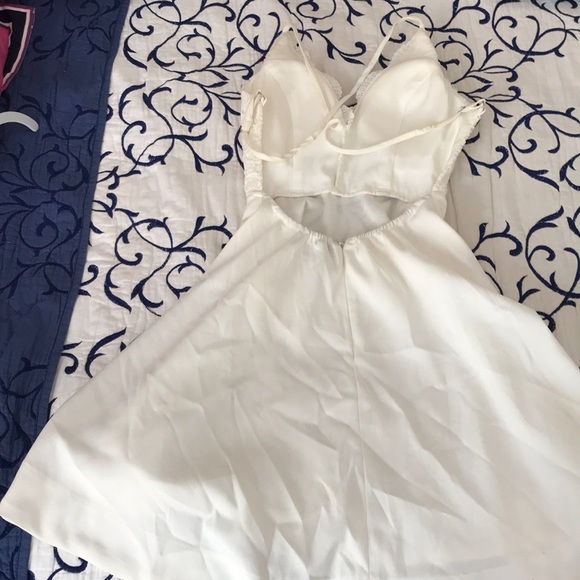 white dress - Picture 3 of 4